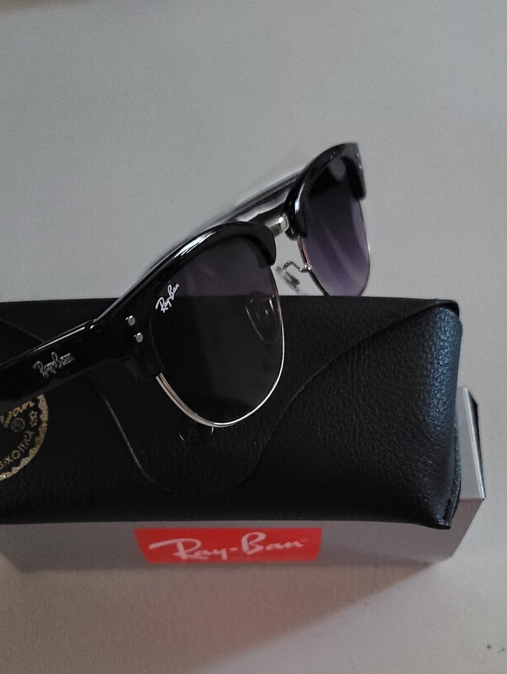 Ray-Ban Clubmaster Reverse Sunglasses - Picture 3 of 4